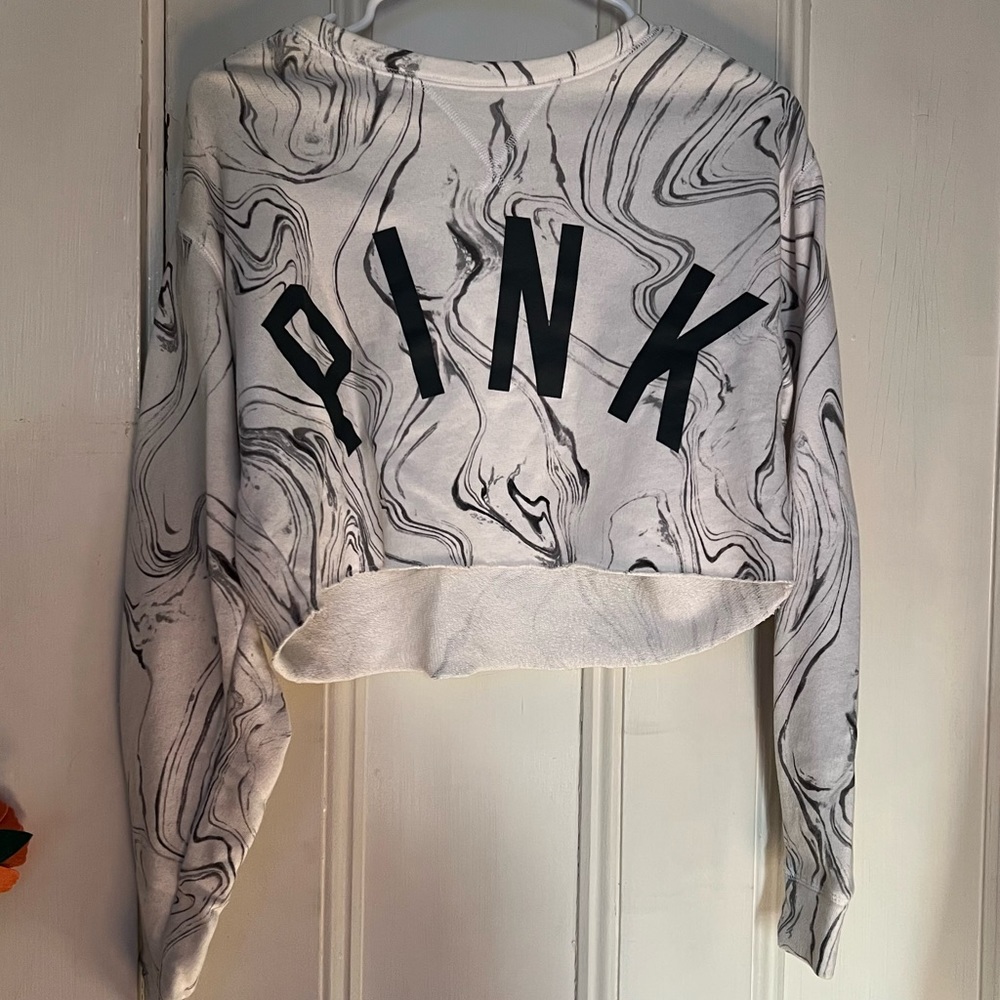 VS PINK Cropped Long Sleeve
